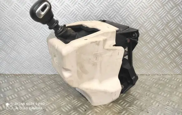 Citroen Berlingo Gear shifter/selector 9818989680