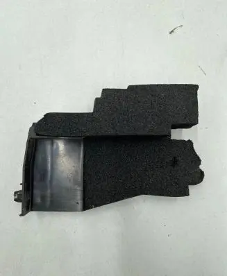 Nissan Leaf II (ZE1) Fender foam support/seal 638215SK0B