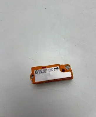 Volkswagen New Beetle Airbag deployment crash/impact sensor 1J0909606Q 5WK42400 27980307