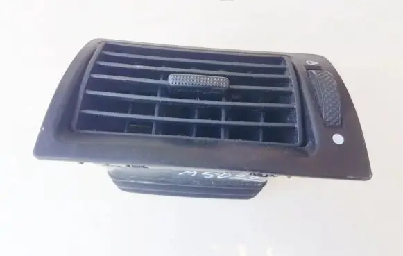 Ford Mondeo Mk III Dash center air vent grill