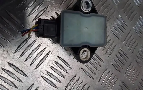 Hyundai Santa Fe ESP acceleration yaw rate sensor 956902B100 7799097207