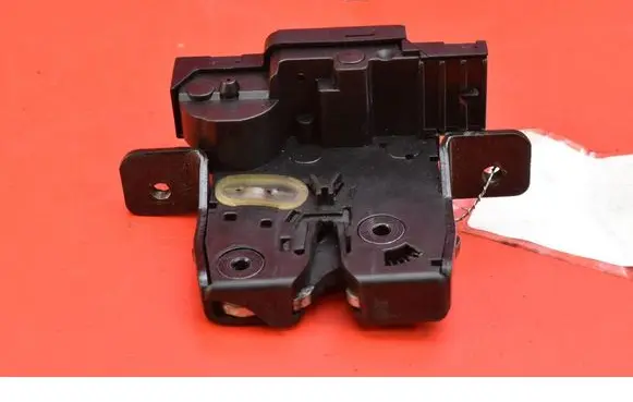 Tailgate/trunk/boot lock/catch/latch