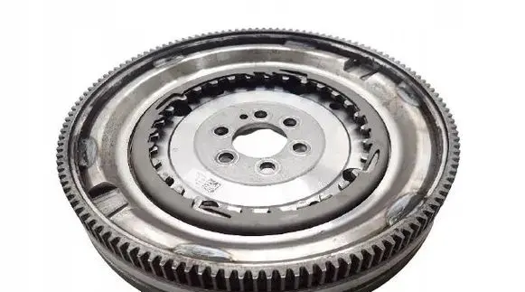 Volkswagen Golf VII Dual mass flywheel 04C105266F