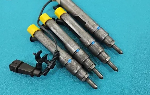 Fuel injector