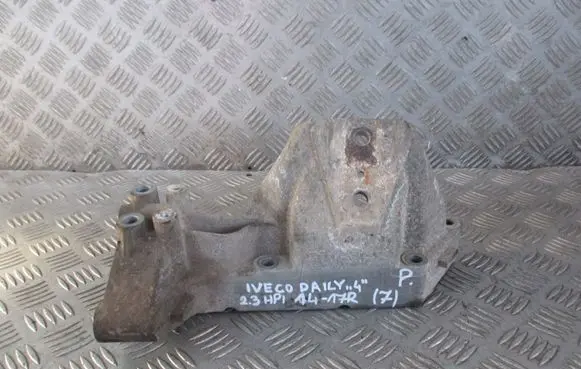 Iveco Daily 6th gen Gearbox mounting bracket