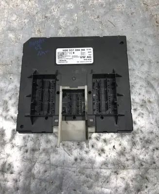 Volkswagen PASSAT B8 Comfort/convenience module 5Q0937086BB