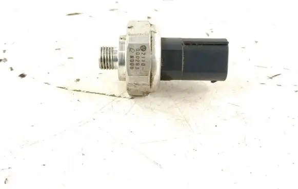 Mercedes-Benz G W461 W463 1st Gen Air conditioning (A/C) pressure sensor 0045429018 2205420118
