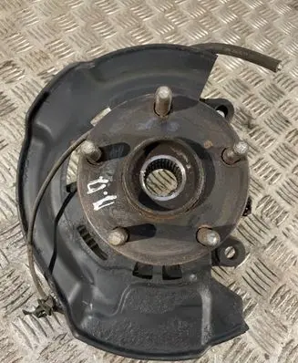 Toyota RAV 4 (XA40) Front wheel hub spindle knuckle