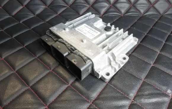 Ford Mondeo MK IV Engine control unit/module 28334095 97RI010012 BG9112A650RJ