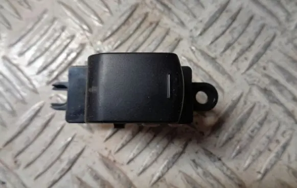 Nissan Note (E12) Electric window control switch 3708SN