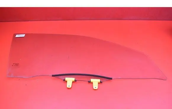 Suzuki Grand Vitara II Front door window glass four-door