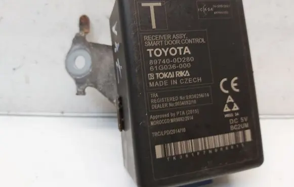 Toyota Yaris Door control unit/module 897400D280 61G036000
