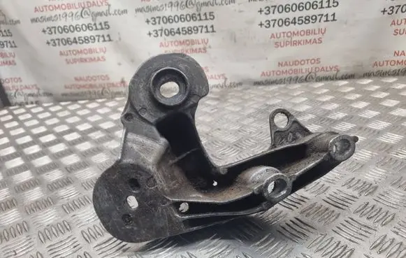 Audi A6 S6 C6 4F Engine mounting bracket 4F0199351E