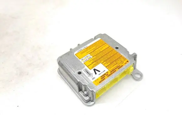 Nissan Leaf I (ZE0) Airbag control unit/module 988203ND1A 0285011040 ZE3ND118300241