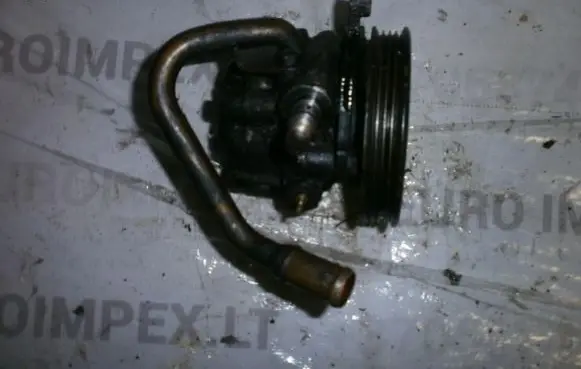 Mazda Xedos 6 Power steering pump