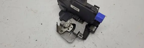 Audi A8 S8 D3 4E Front door lock 4E1837016 PA66304