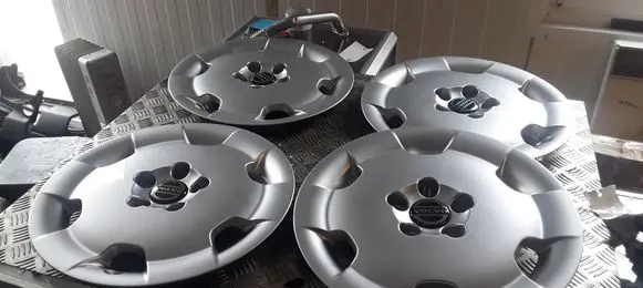 Volvo XC90 R16 wheel hub/cap/trim 30639869