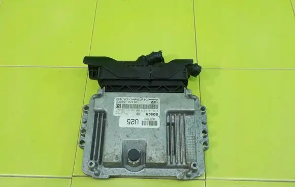 Hyundai i40 Engine control unit/module 391202A222 XP209