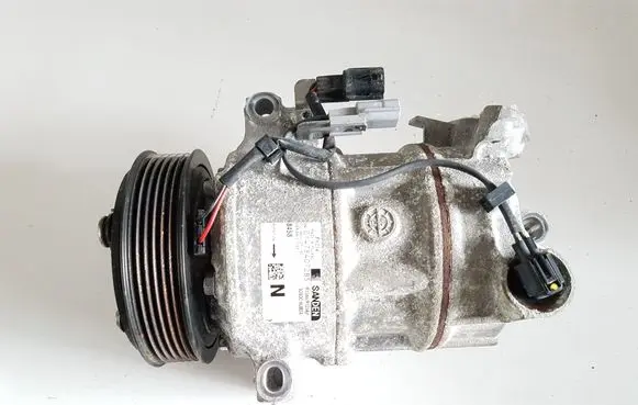 Nissan Qashqai J12 Air conditioning (A/C) compressor (pump) 926006UB0A
