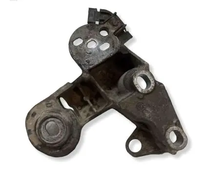 Volkswagen PASSAT B5.5 Engine mounting bracket 8E0199352F 4D0411336D