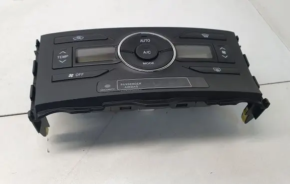 Toyota Auris 150 Climate control unit 5590002320