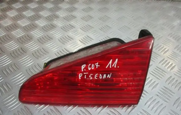 Peugeot 607 Rear/tail lights