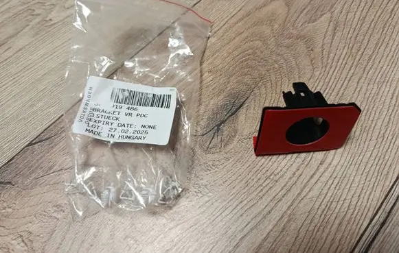 Skoda Superb B8 (3V) Front parking sensor holder (PDC) 3P0919486
