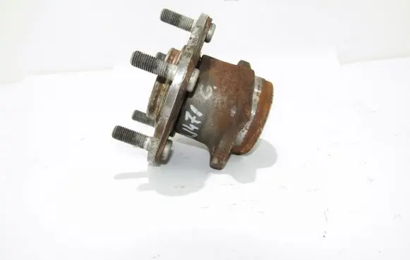 Jeep Patriot Rear wheel hub