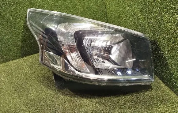 Opel Vivaro Headlight/headlamp 260100146R 93461901 18555900