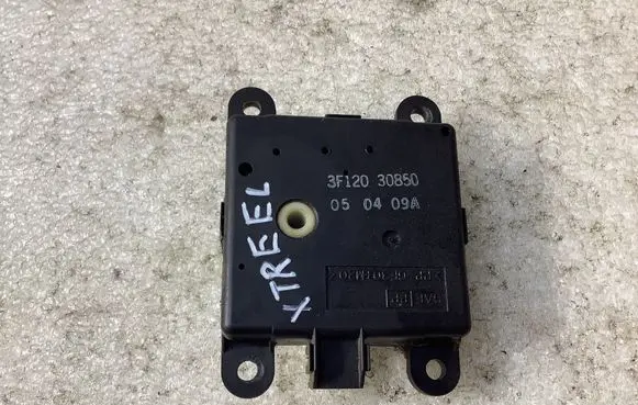 Nissan X-Trail T30 Air flap motor/actuator 3F12030850 050409A