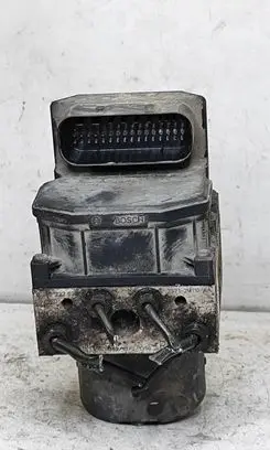 Ford Mondeo Mk III ABS Pump 3S712M110AA