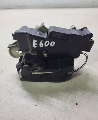 Mercedes-Benz Vito Viano W639 Sliding door lock A6397300735 456208004003 11012005