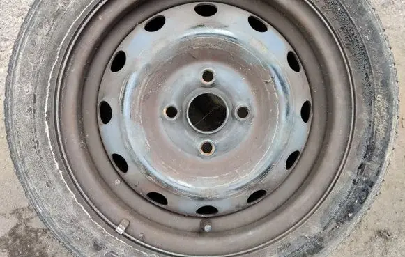 Toyota Yaris R12 alloy rim 