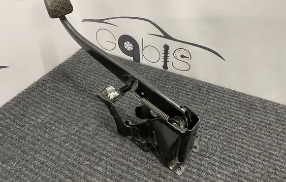 Mercedes-Benz Vito Viano W447 Brake pedal A2012920082
