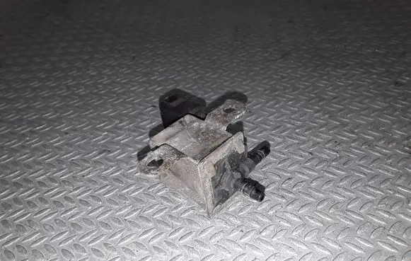 Valve vacuum