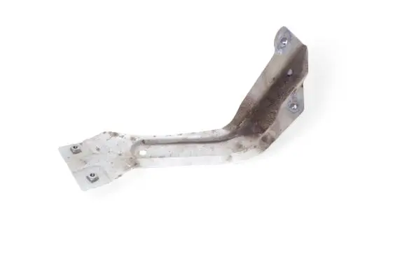 Fender mounting bracket