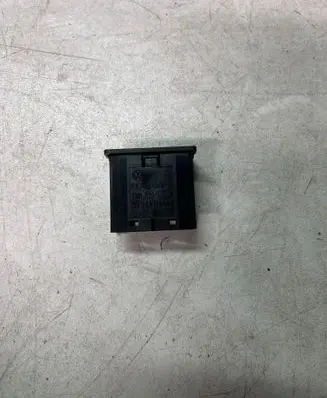 Volkswagen Golf V Passenger airbag on/off switch 1K0919237A