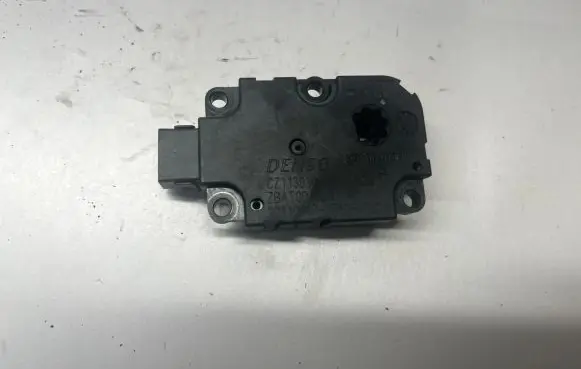 Audi A8 S8 D4 4H A/C air flow flap actuator/motor CZ113930