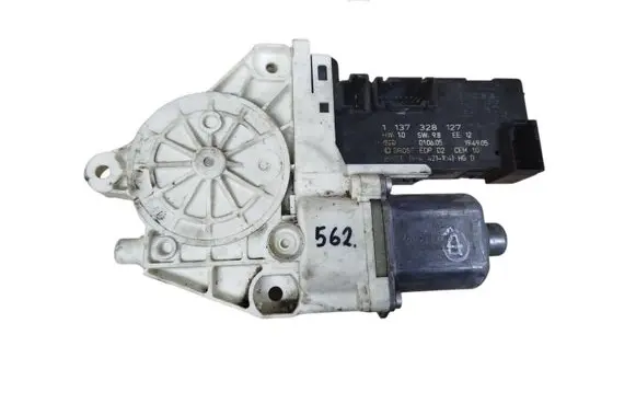 Peugeot 407 Front door window regulator motor 1137328127 0130822201