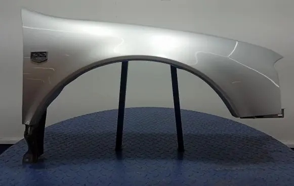 Chrysler 300M Fender