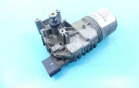 Skoda Fabia Mk1 (6Y) Wiper motor 0390241500 IMPRK1118592