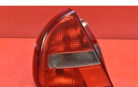 Mitsubishi Carisma Rear/tail lights 151085