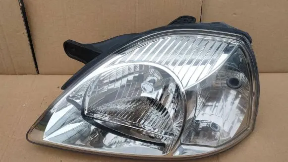 KIA Rio Headlight/headlamp 92101FD0