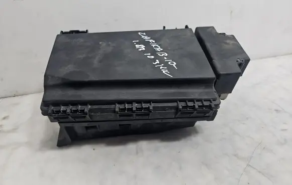 Opel Zafira B Fuse box set