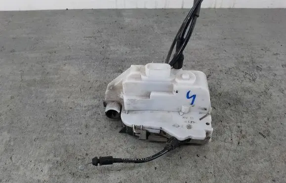 Renault Megane II Front door lock 