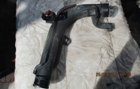 Volkswagen PASSAT B7 Intake resonator 1K0145770AE