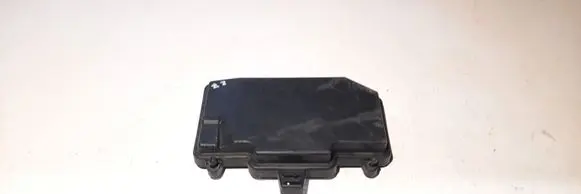 Mercedes-Benz S W222 Fuse box cover A2225405829