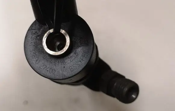 KIA Sportage Fuel injector 0445110258