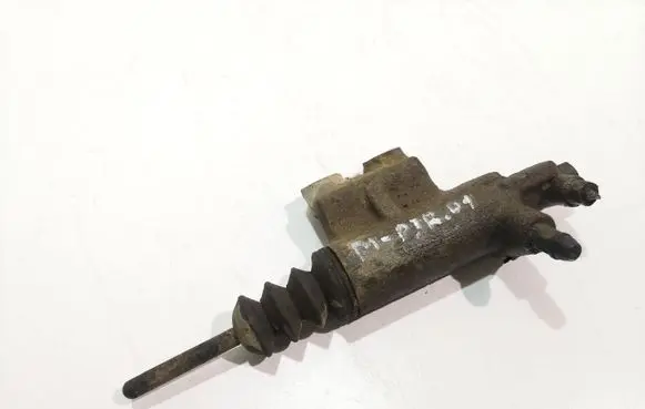 Mitsubishi Pajero Clutch master cylinder