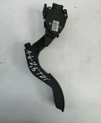 Audi A6 S6 C5 4B Accelerator throttle pedal 8D1721523